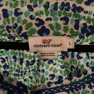 Vineyard Vines top